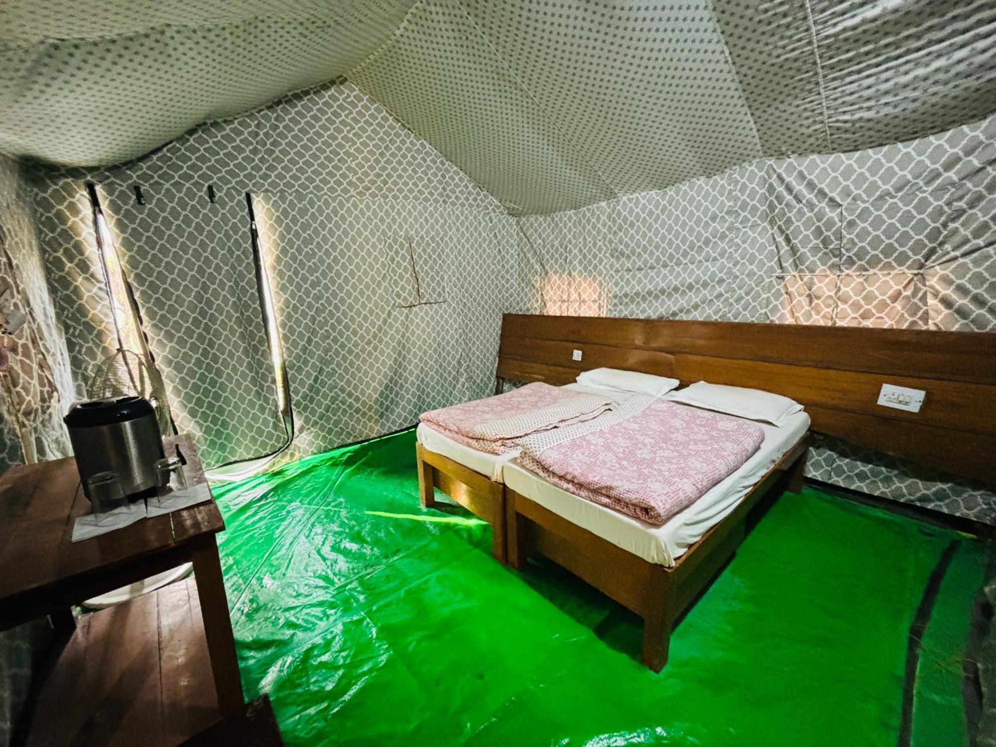 Camp High 5 Jayalgarh Hotel Dāngchura Kültér fotó